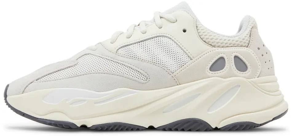 Yeezy Boost 700 Analog