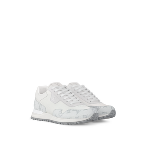 Sneaker Run Away - #12