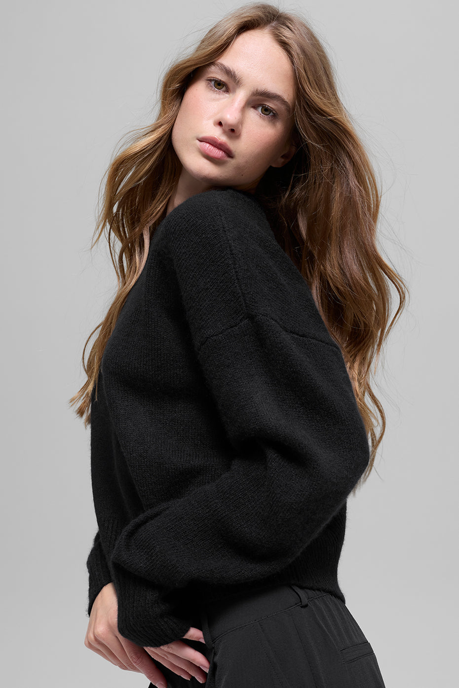 Wool Cashmere Cropped New Class Crewneck Sweater - Black