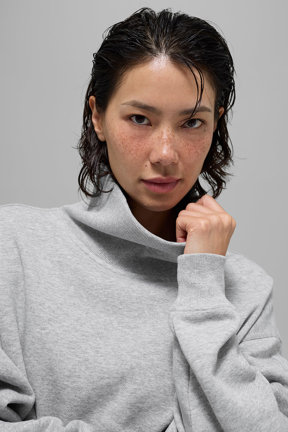 Hazy Mock Neck Pullover - Athletic Heather Grey