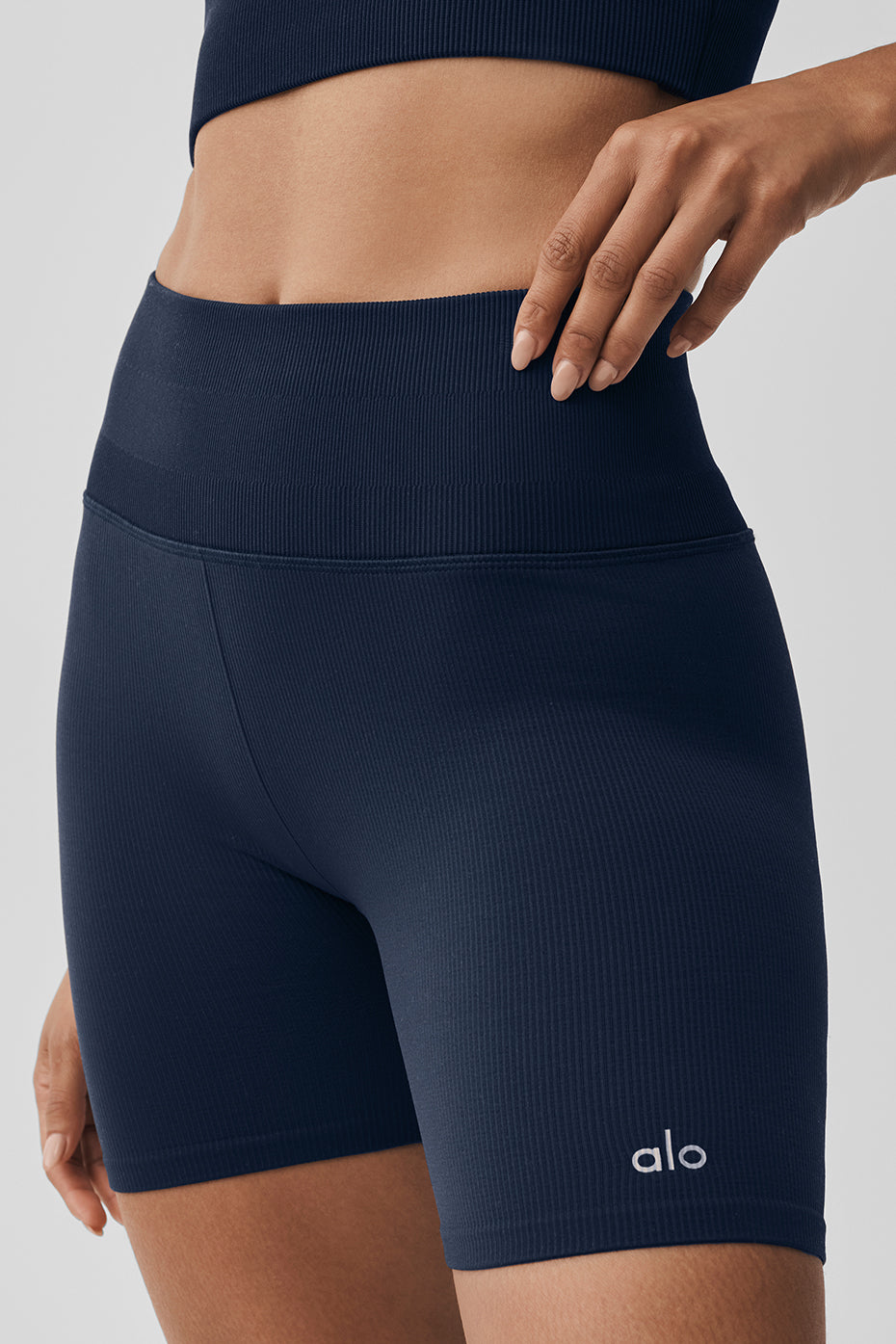 5' Seamless Ribbed Favorite Short - Navy