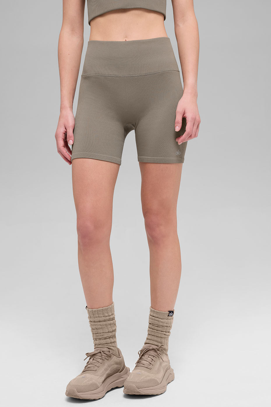 5' Seamless Ribbed Favorite Short - Light Cocoa
