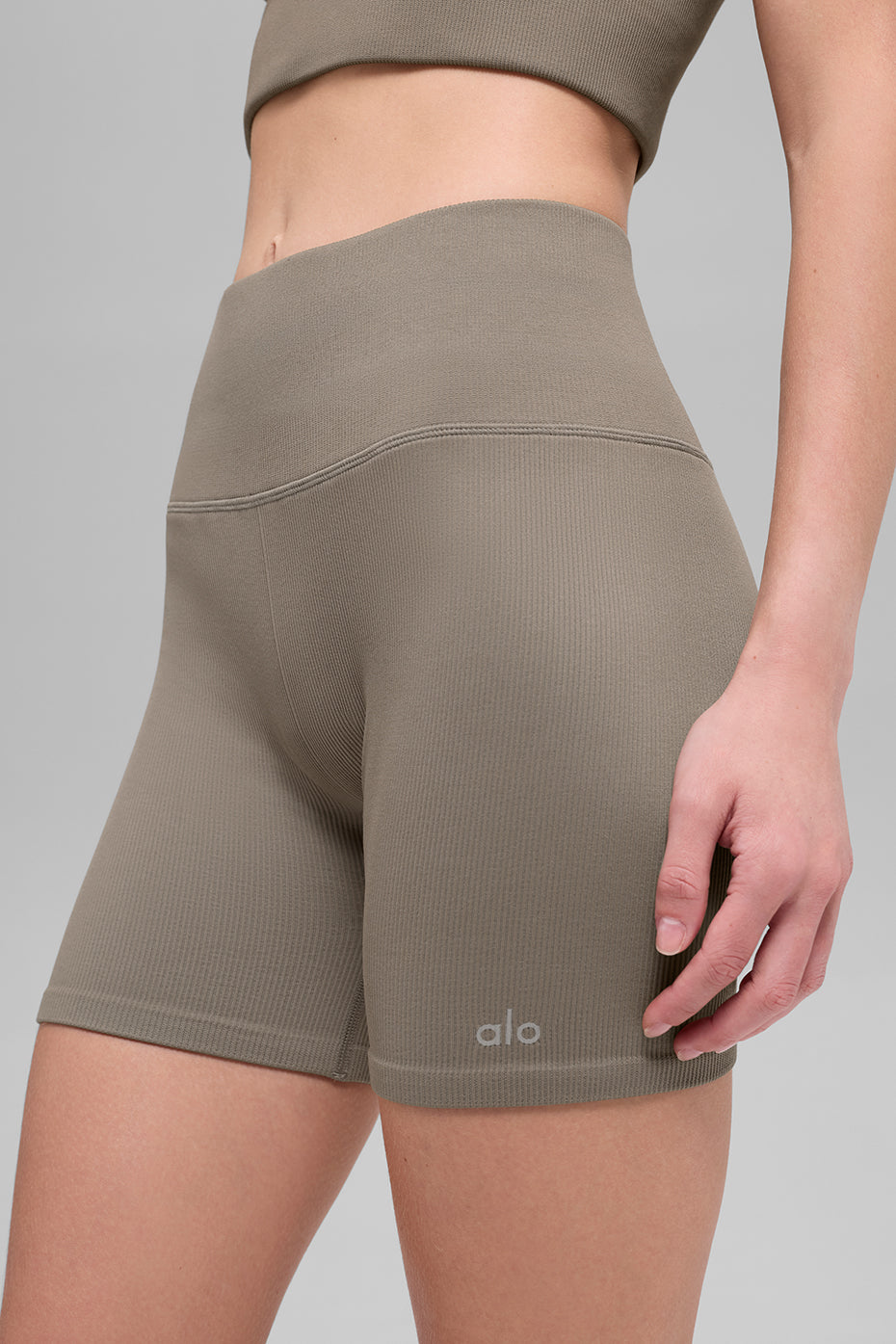 5' Seamless Ribbed Favorite Short - Light Cocoa